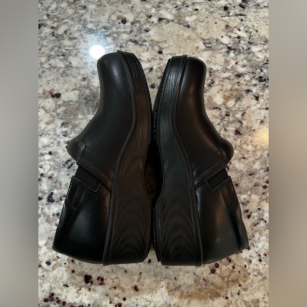 Dr. Scholls Slip Resistant Black Leather Career Clogs Size 7.5 - Picture 7 of 10